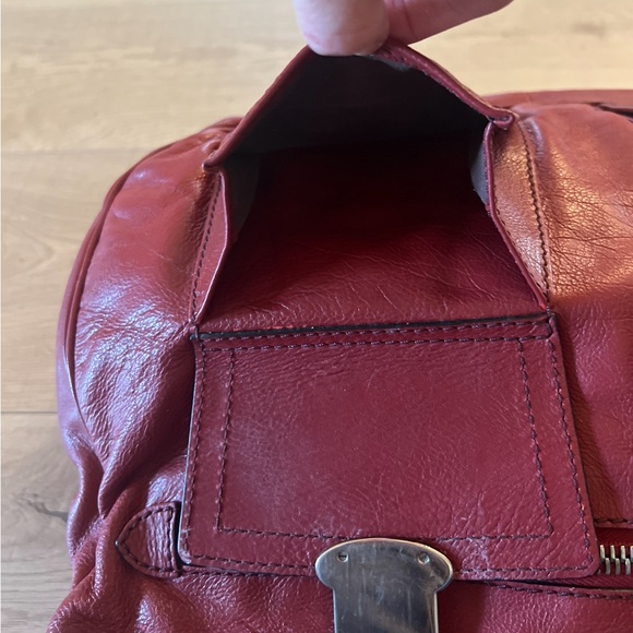 MARC JACOBS MERLOT COLORED BAG! The original MARC JACOBS. Retail over $600 - Picture 7 of 15